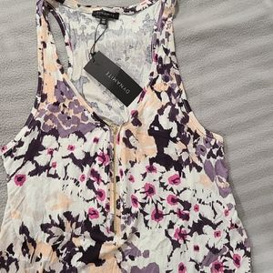 15$ or *2 for 25* Dynamite sleeveless top with zip